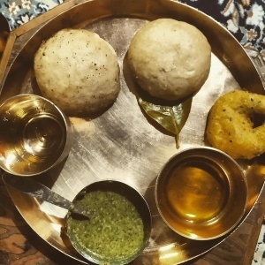 Himachal Pradesh food featuring siddu steamed bread