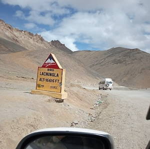 Lachungla Pass, Ladakh, India. Image (c) Rieki Crins